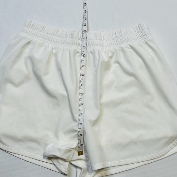 beyond Yoga Womens stretch woven in stride lined shorts True White Medium - Picture 15 of 16